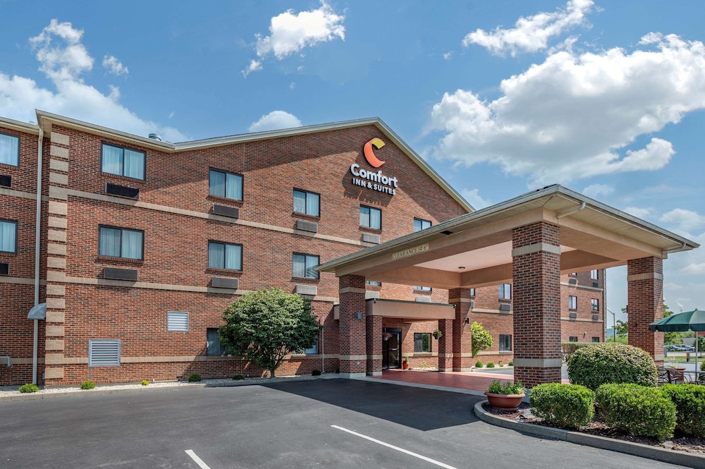 Comfort Inn and Suites Lawrenceburg, IN 36/43