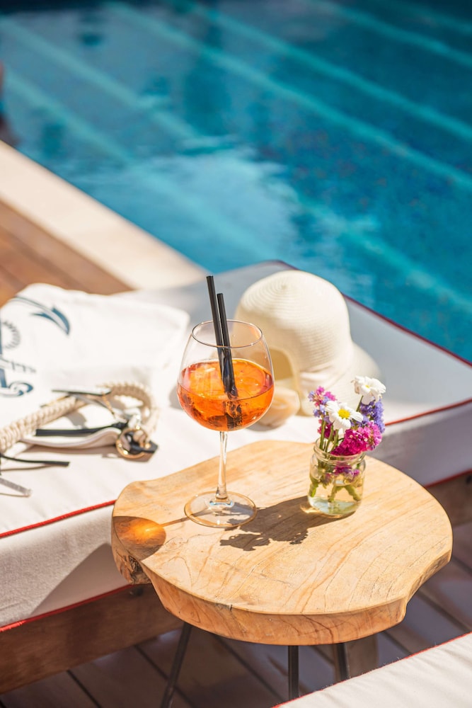 Viento Alacati Hotel 36/46