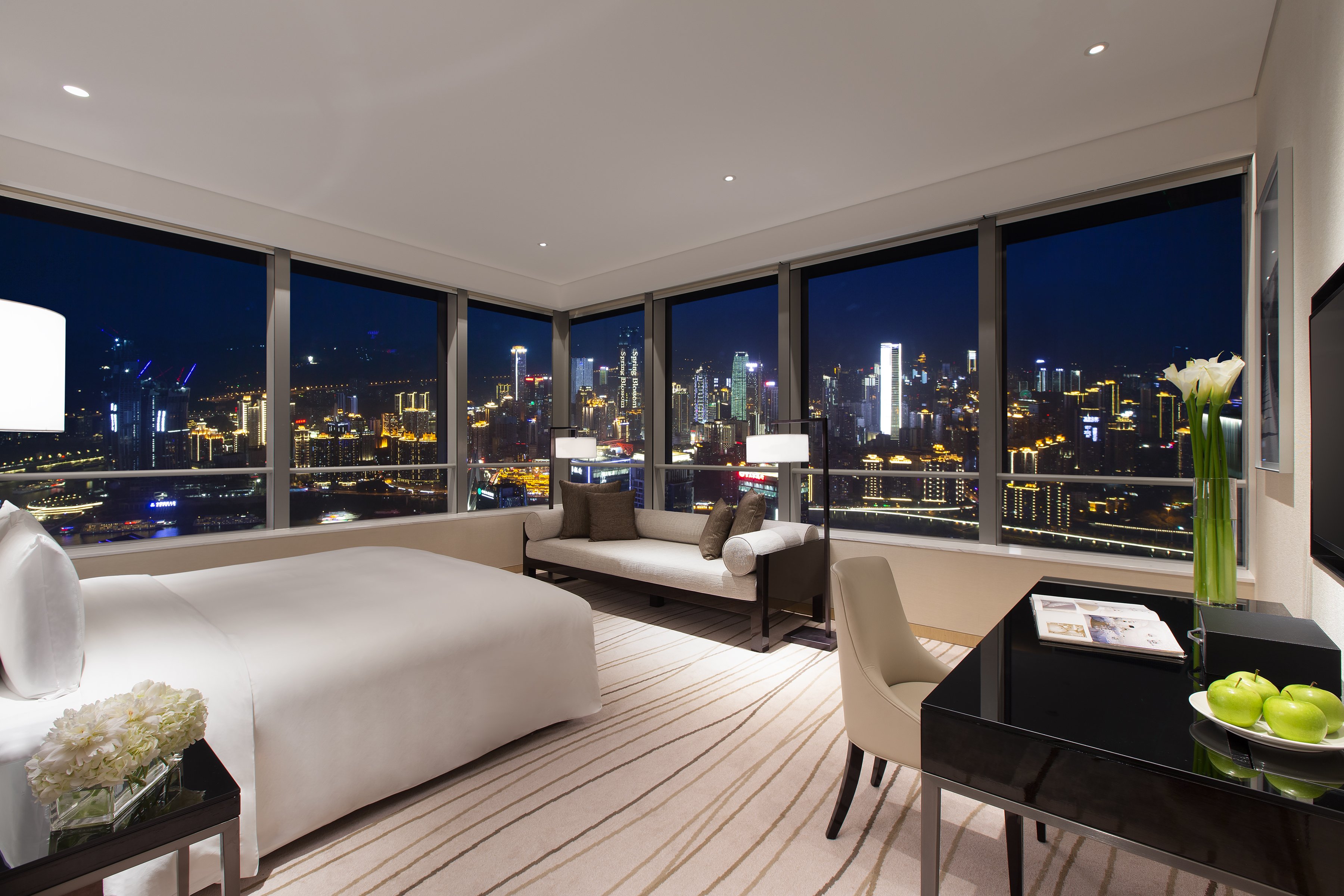 N3, DELUXE, KING BED, RIVER VIEW