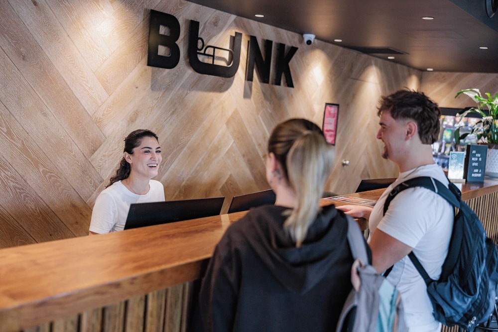 Bunk Backpackers Surfers Paradise Hostel 6/76