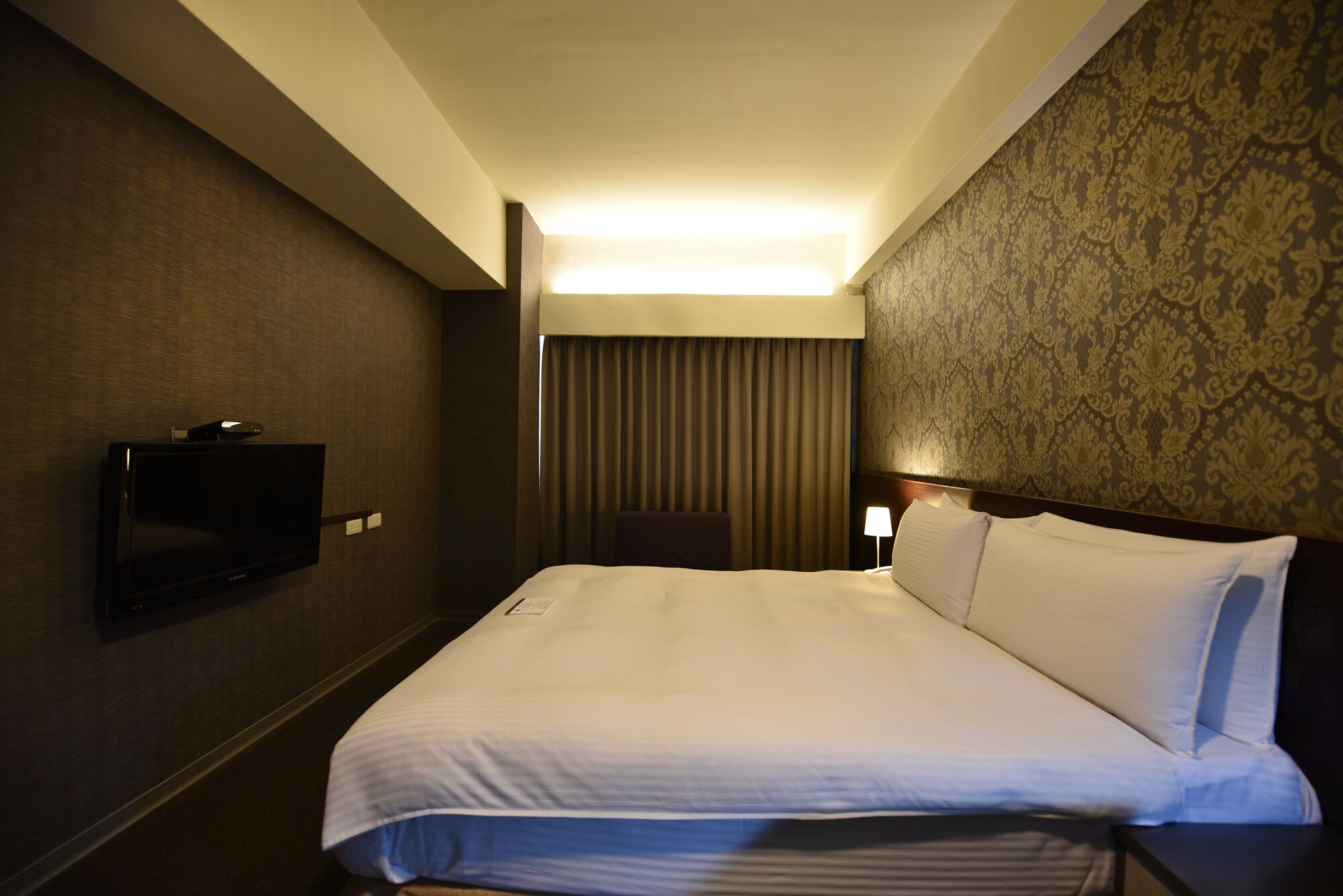 STANDARD, DOUBLE BED