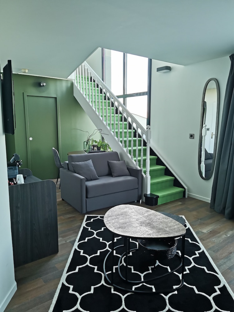 Hotel Le Paddock 45/63