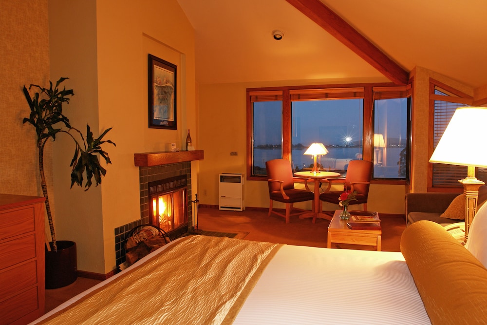 The Inn at the Tides 32/53