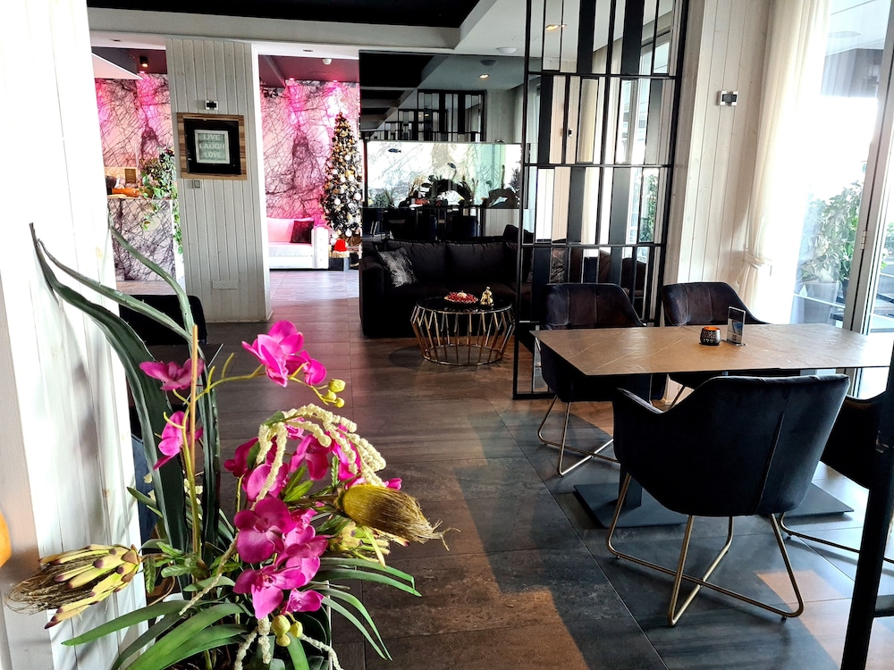 The Ciao Stelio Deluxe Hotel - Adults Only 57/65