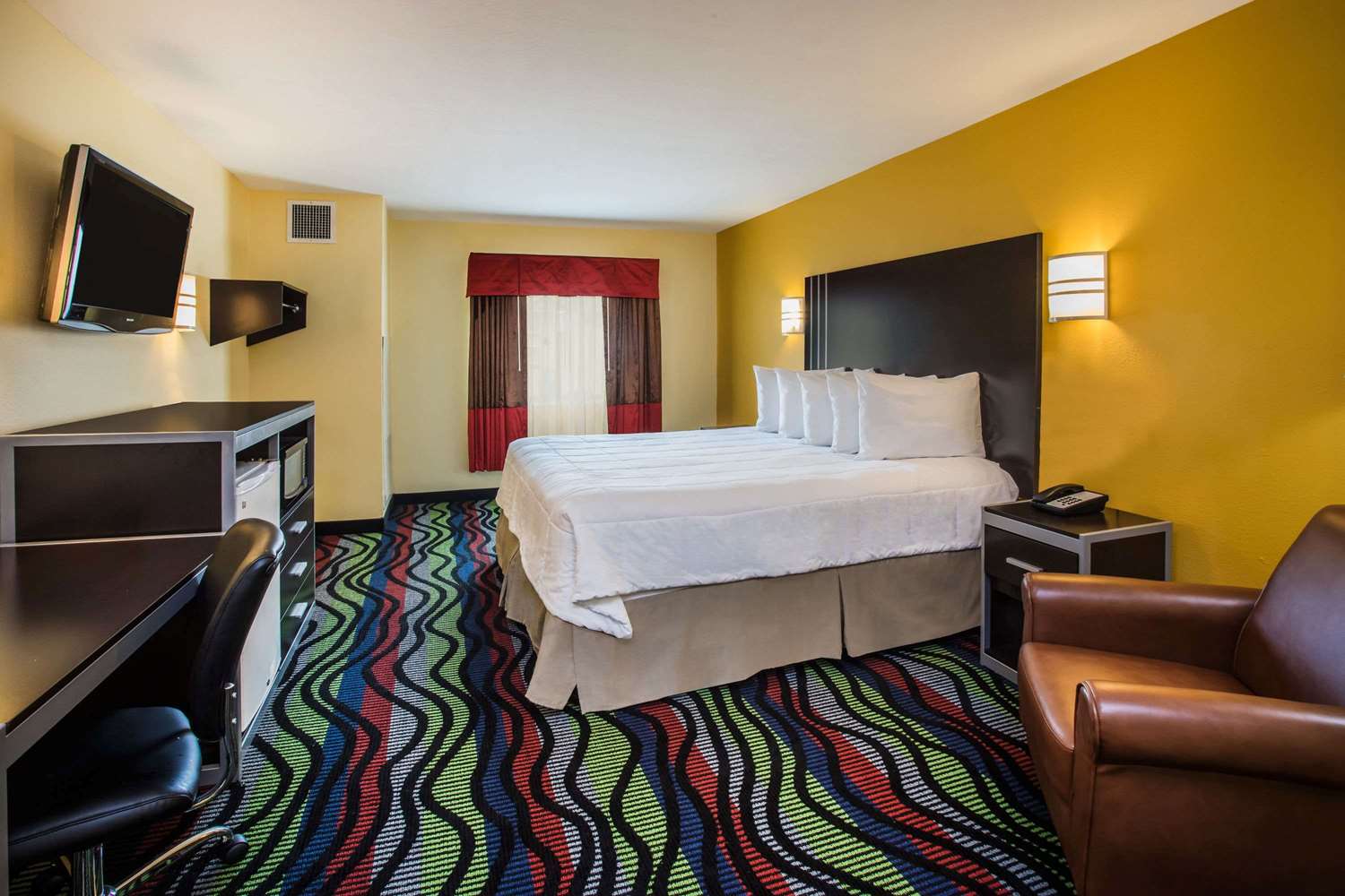 Days Inn & Suites By Wyndham Augusta Near Fort Gordon 3/12