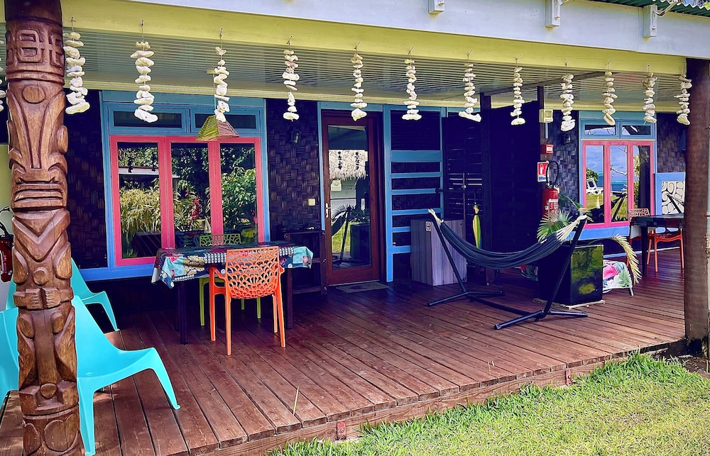 Linareva Moorea Beach Resort 35/50