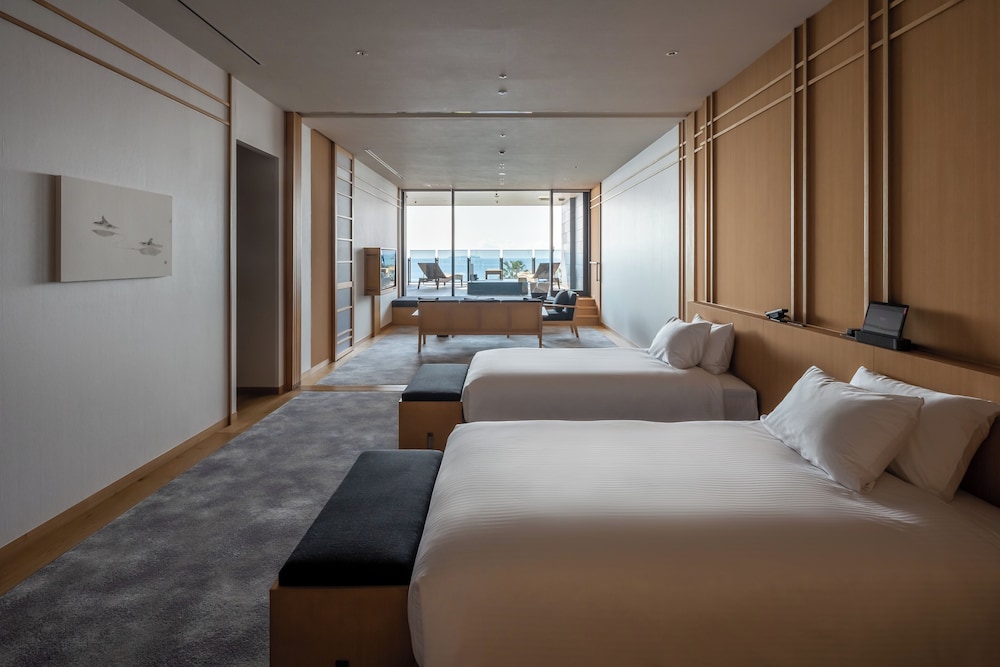 JUNIOR SUITE, TWIN BEDS, OUTDOOR BATH