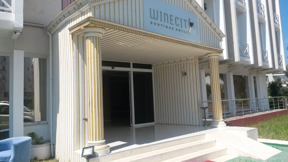 Winecity Hotel 2/30