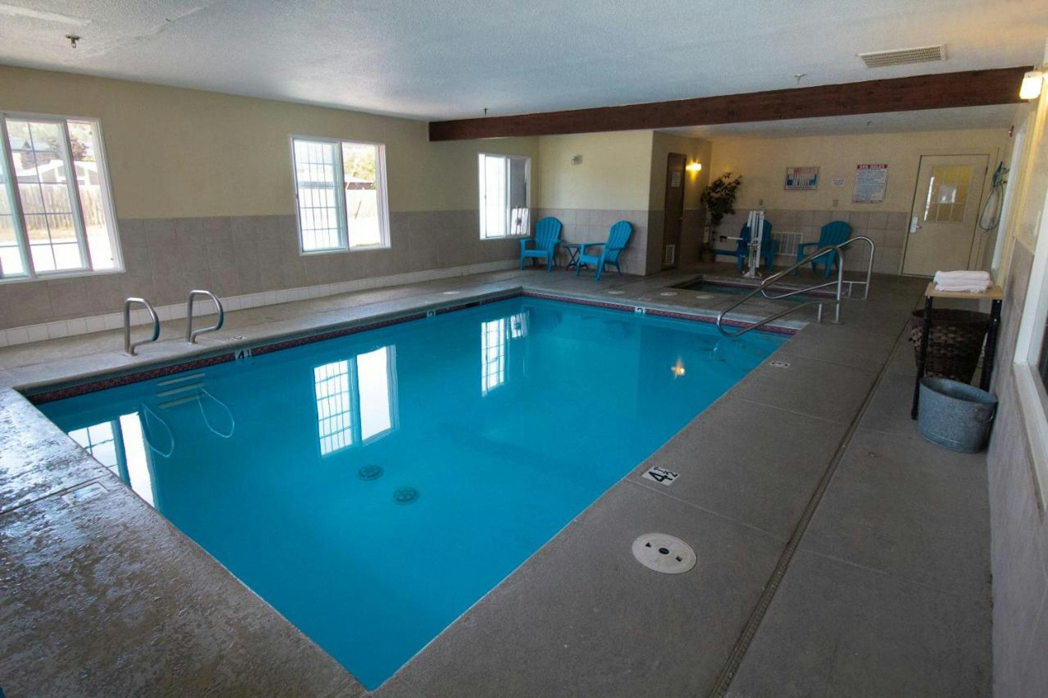 FAIRBRIDGE INN & SUITES KELLOGG 31/48