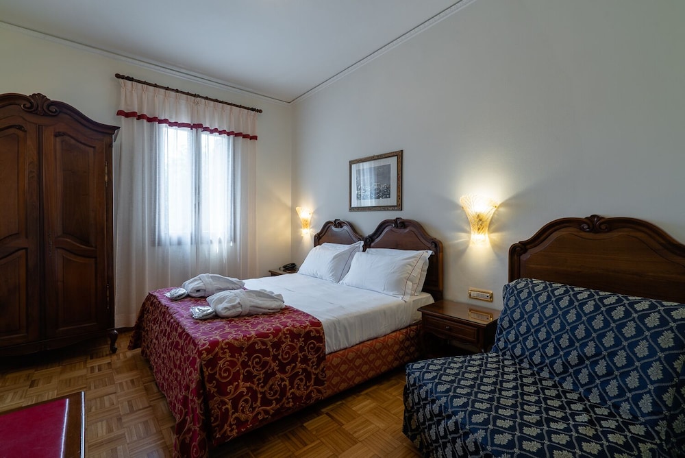 Plus, Double Bed