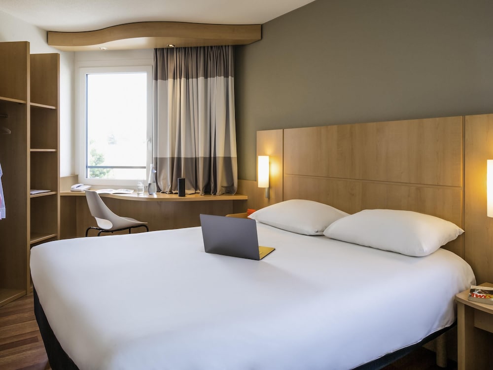 Ibis Lausanne Crissier 10/49