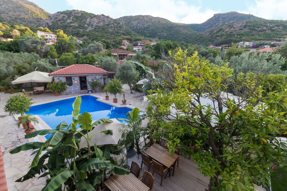 Mavi Deniz Konuk Evi 32/48