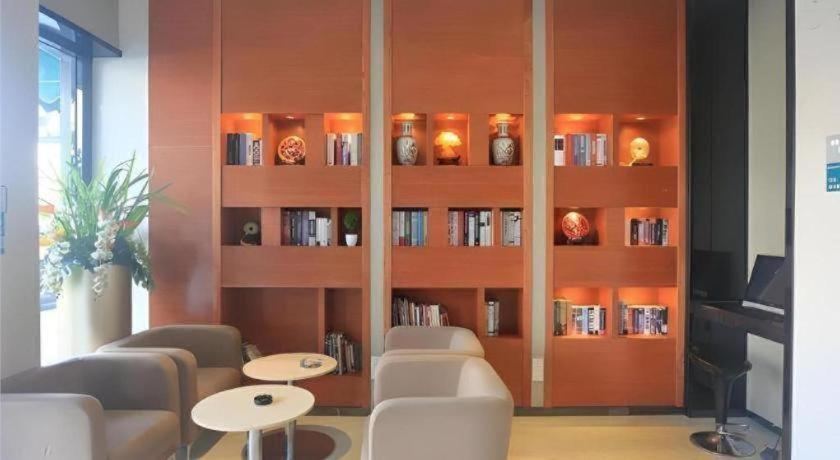 City Comfort Inn( Guangzhou Zengcheng Wanda Plaza Metro Station) 41/50