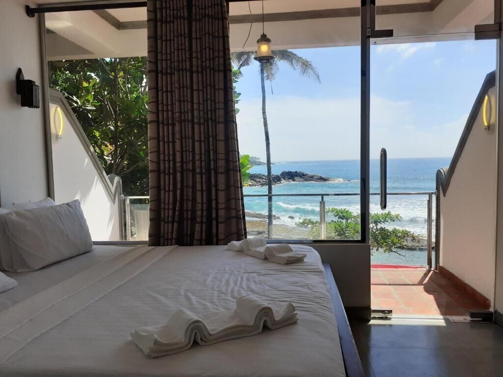 1 Bedroom, Superior, King Bed, Beach Front, Sea View