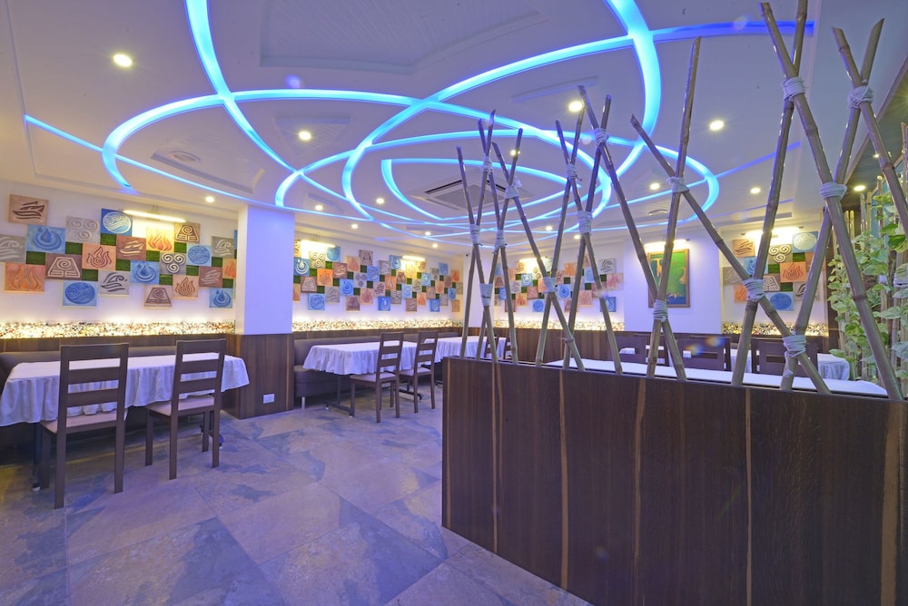 Hotel J P International 29/39