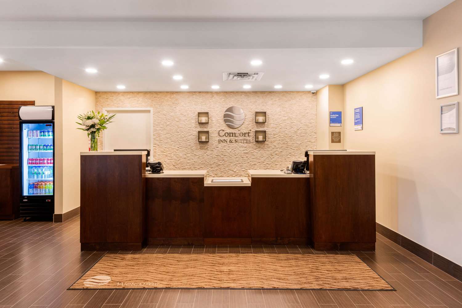 Comfort Inn & Suites Bowmanville 1/12