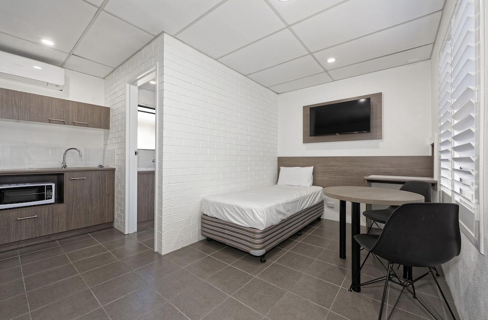 Chalet Motor Inn 18/41