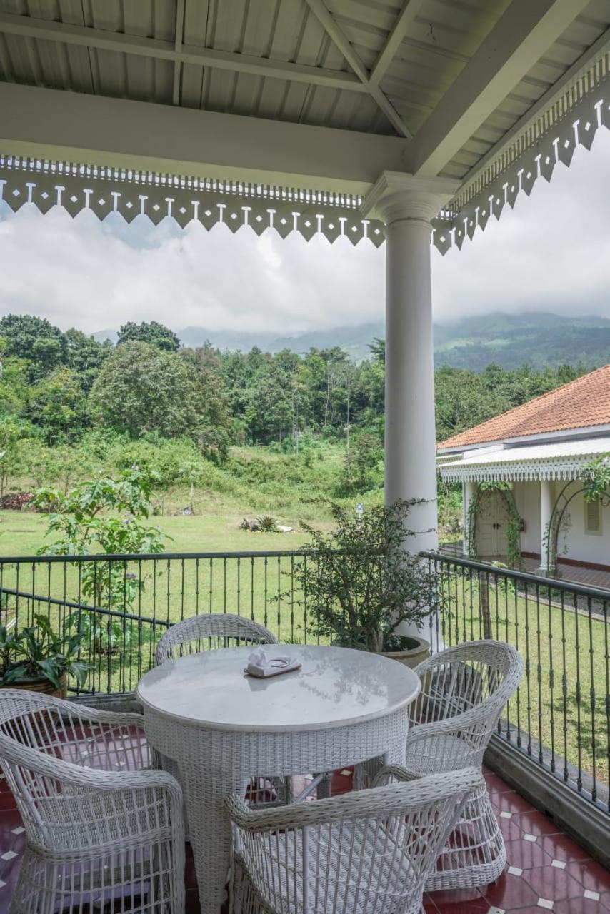 Kaliandra Sejati Eco Resort 20/37