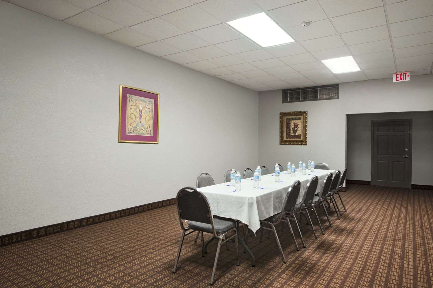 Howard Johnson By Wyndham Winter Haven Fl 19/22