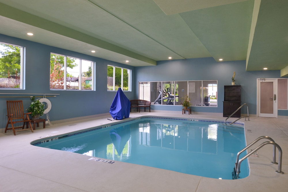 swimming pool spa