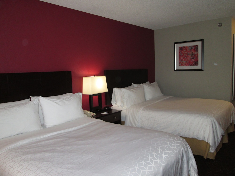 Holiday Inn Express Cloverdale(Greencastle) 12/59
