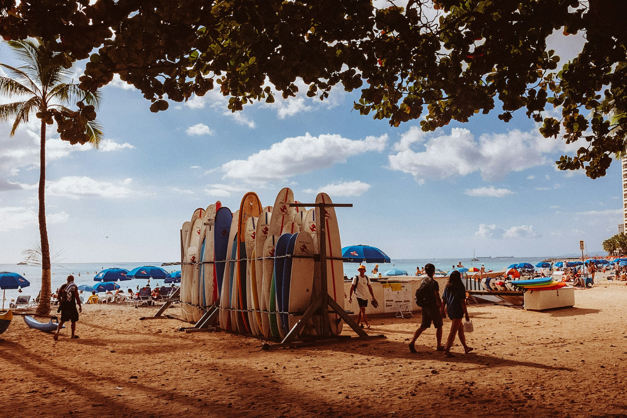 Royal Grove Waikiki 47/52