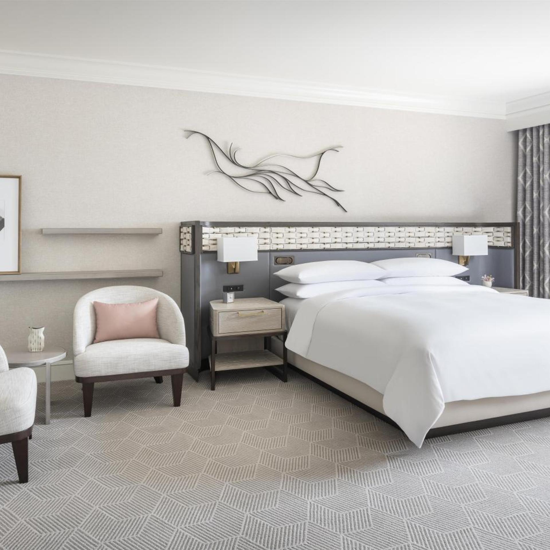 Courtyard, Suite