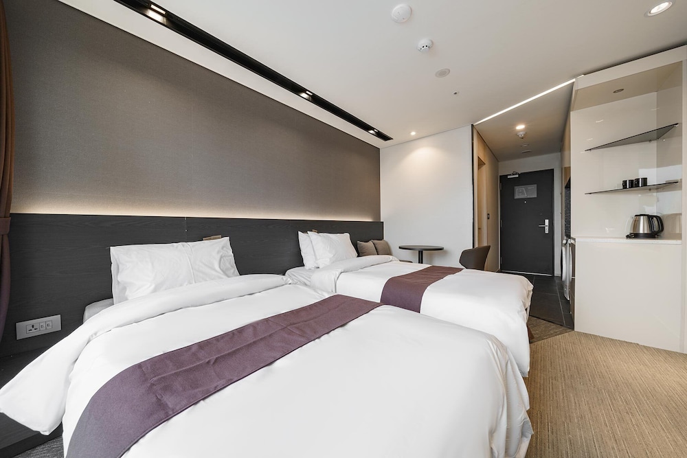 Gloucester Hotel Kintex 25/61