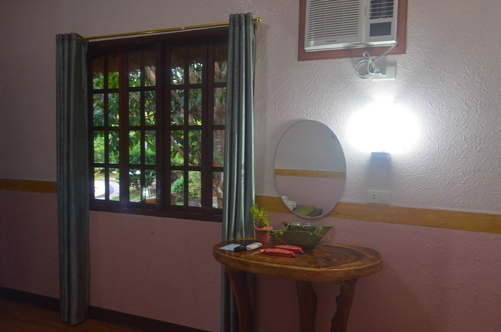 Zen Rooms Veraneante Resort Bohol 48/79