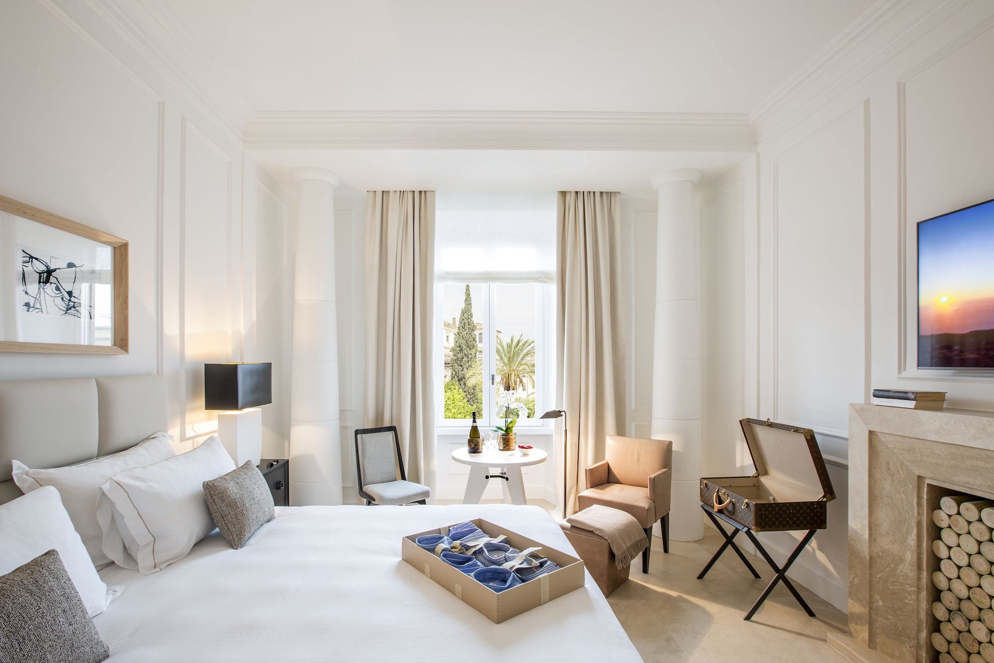 DELUXE, SUITE, GARDEN VIEW