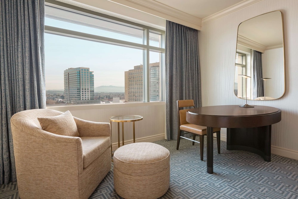 Signia by Hilton San Jose (ex. The Fairmont San Jose) 59/74
