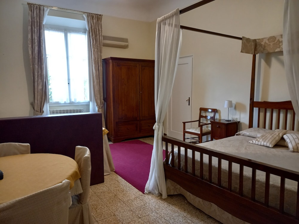 Tourist House 30/73