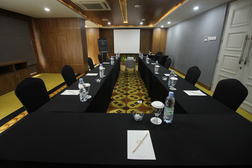 eL Hotel Yogyakarta Malioboro 54/66