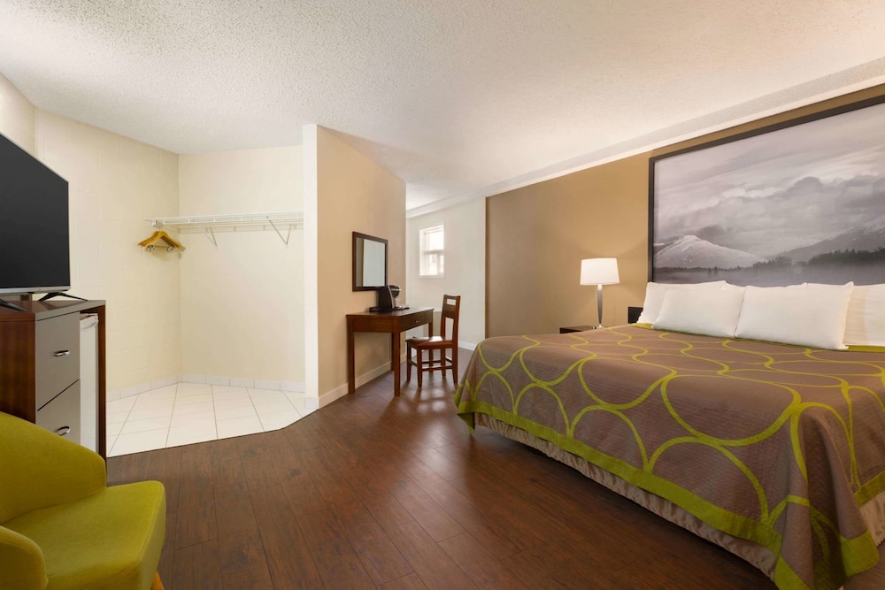 Super 8 By Wyndham Prince George 13/52