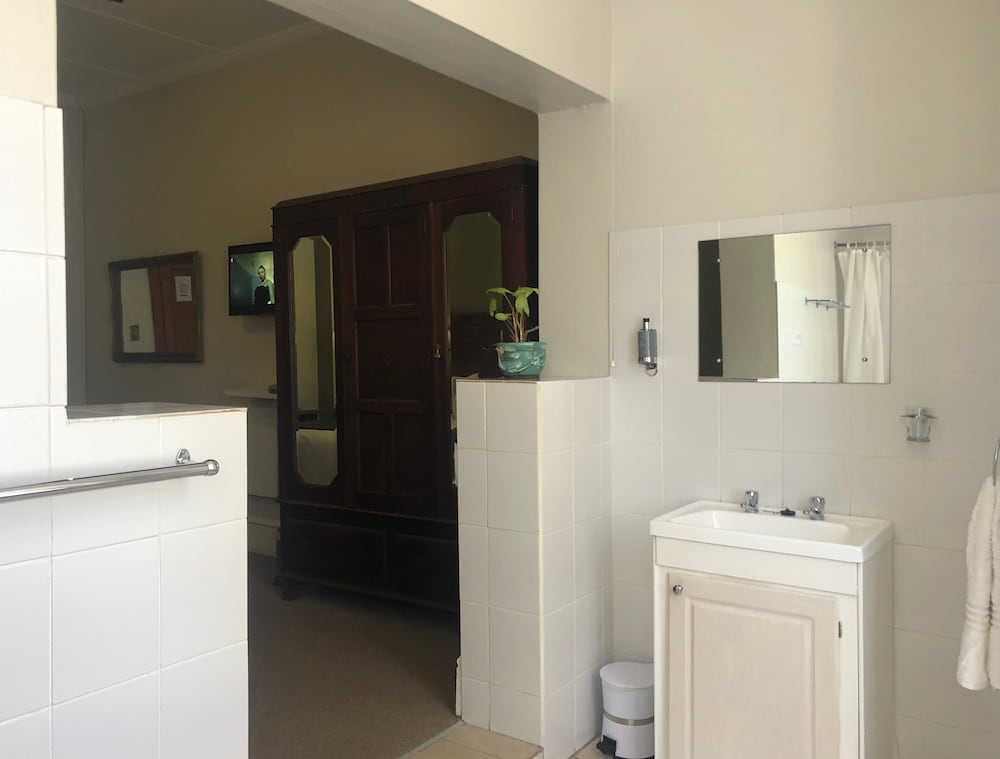 Selborne Bed And Breakfast 47/50