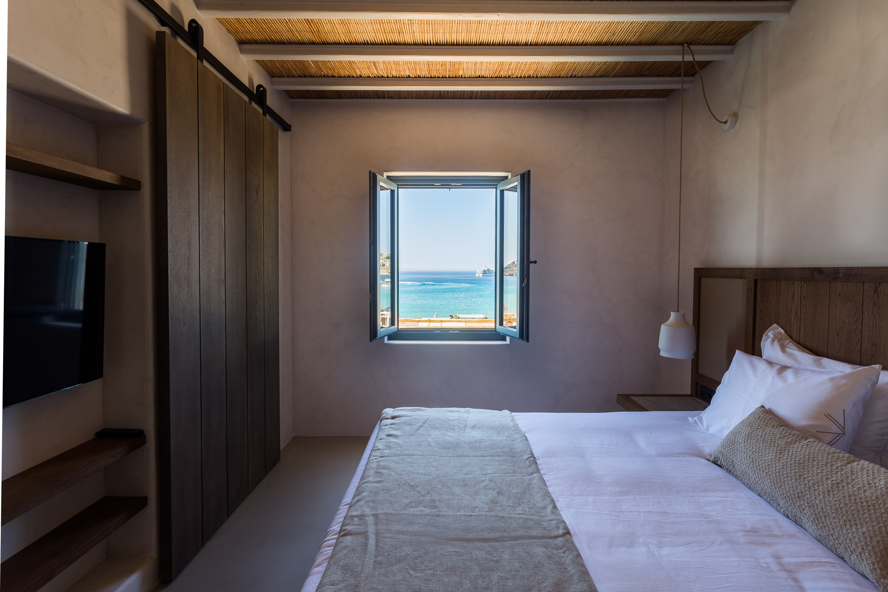 SUPERIOR, DOUBLE BED, SEA VIEW