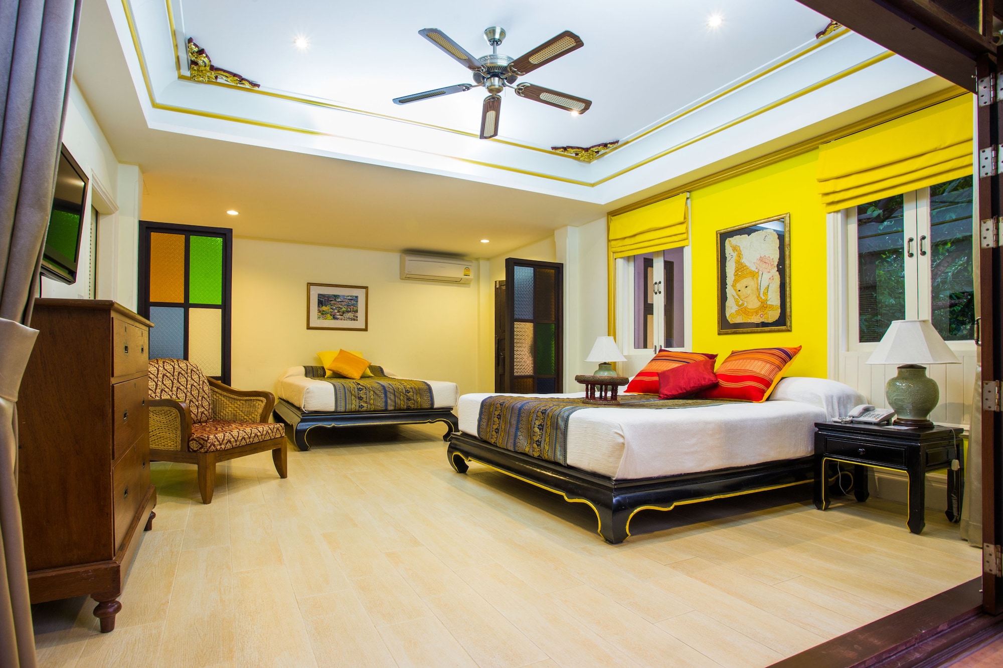 Gold, Downstairs, King and Queen Bed, Forest View