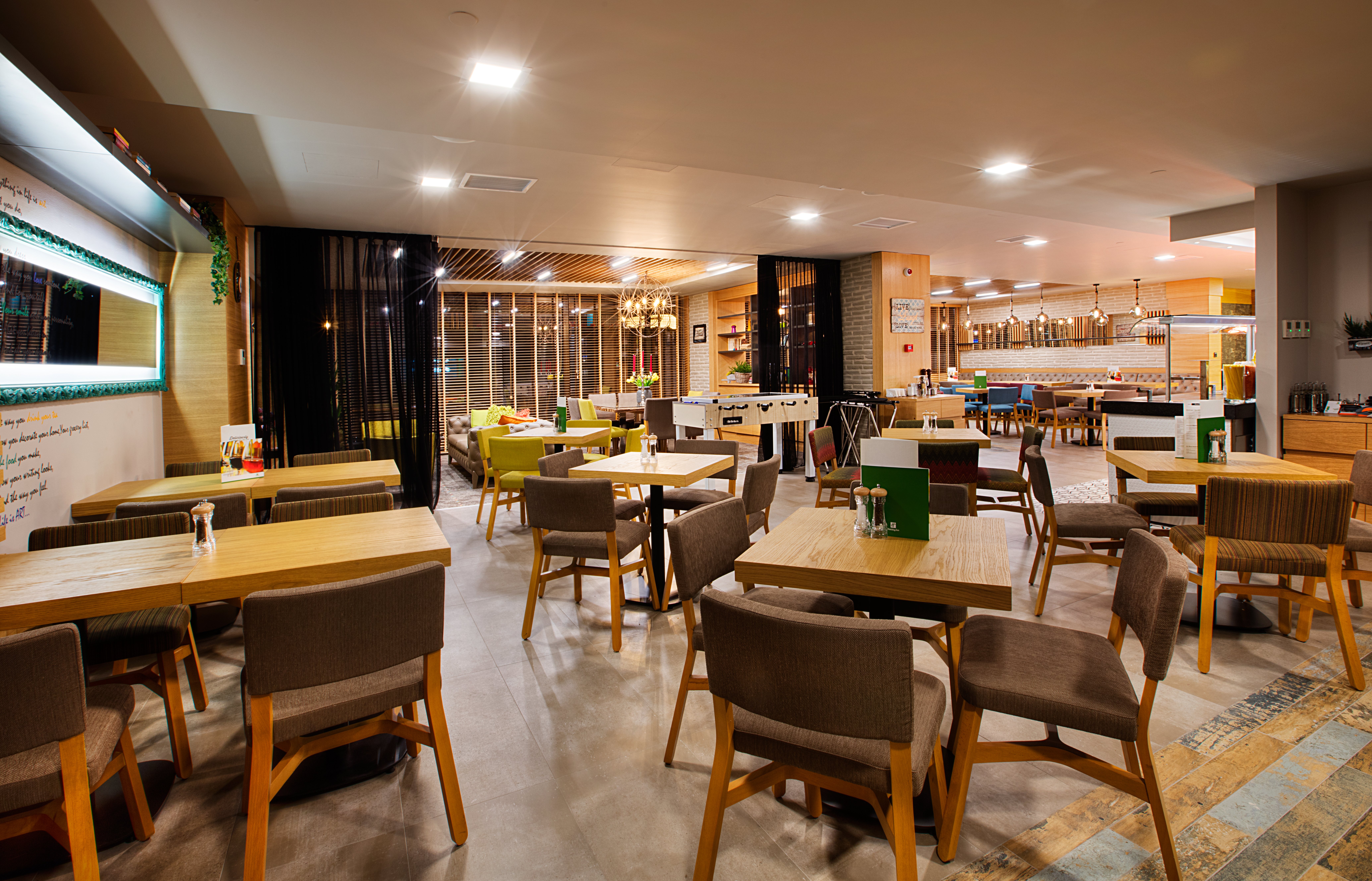 HOLIDAY INN ISTANBUL - KADIKOY 70/78