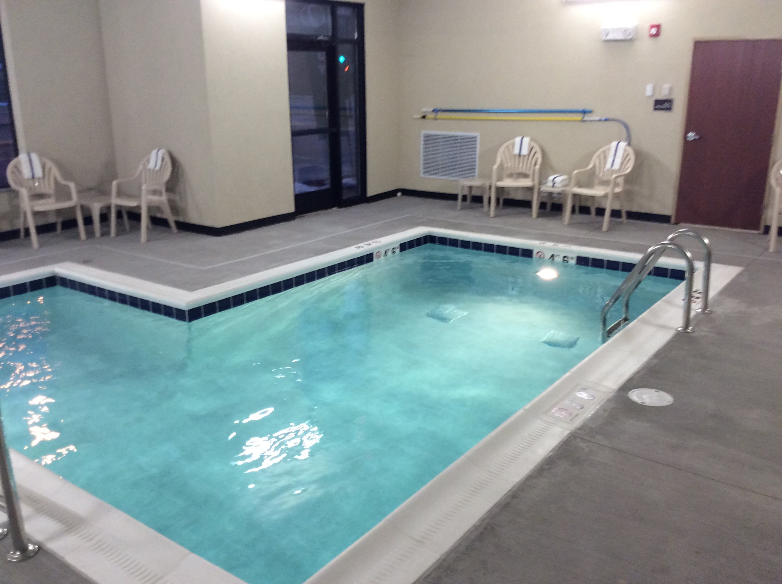 Cobblestone Hotel & Suites - Chippewa Falls 19/49