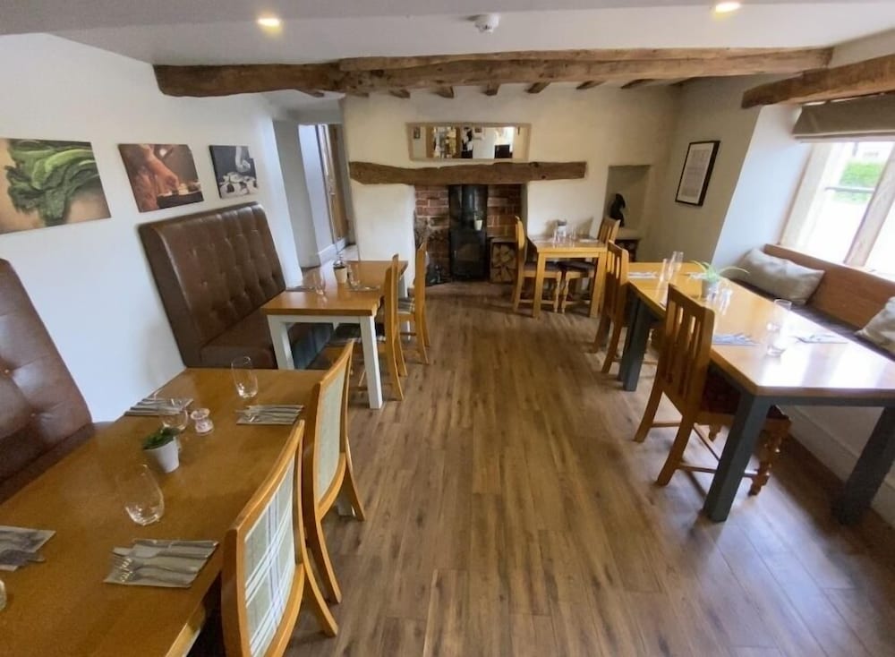 The Bell Inn 16/22