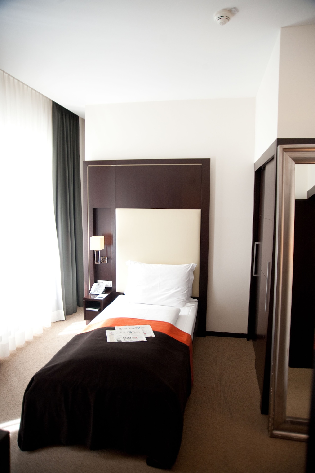 SUPERIOR, SINGLE, SINGLE BED