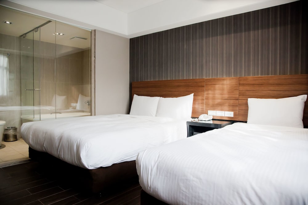 ROOM, TRIPLE