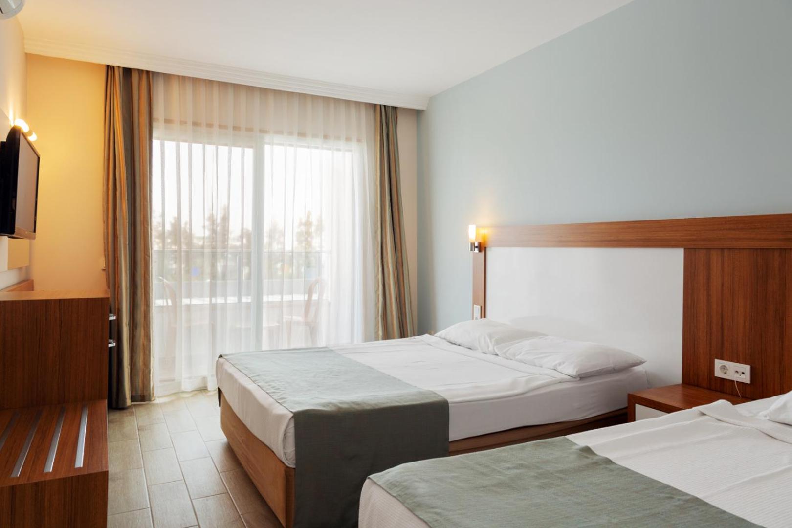 ROOM, DOUBLE BED, POOL VIEW