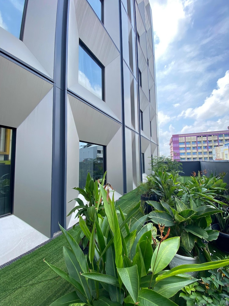 ibis Palembang Sanggar 4/50