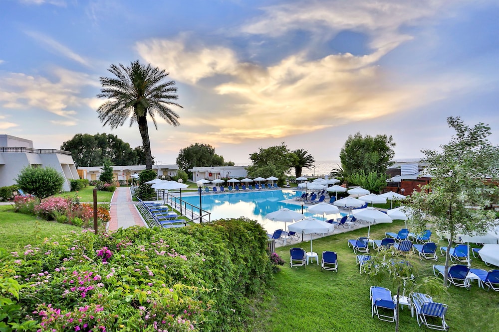 Sol By Melia Cosmopolitan Rhodes 11/74