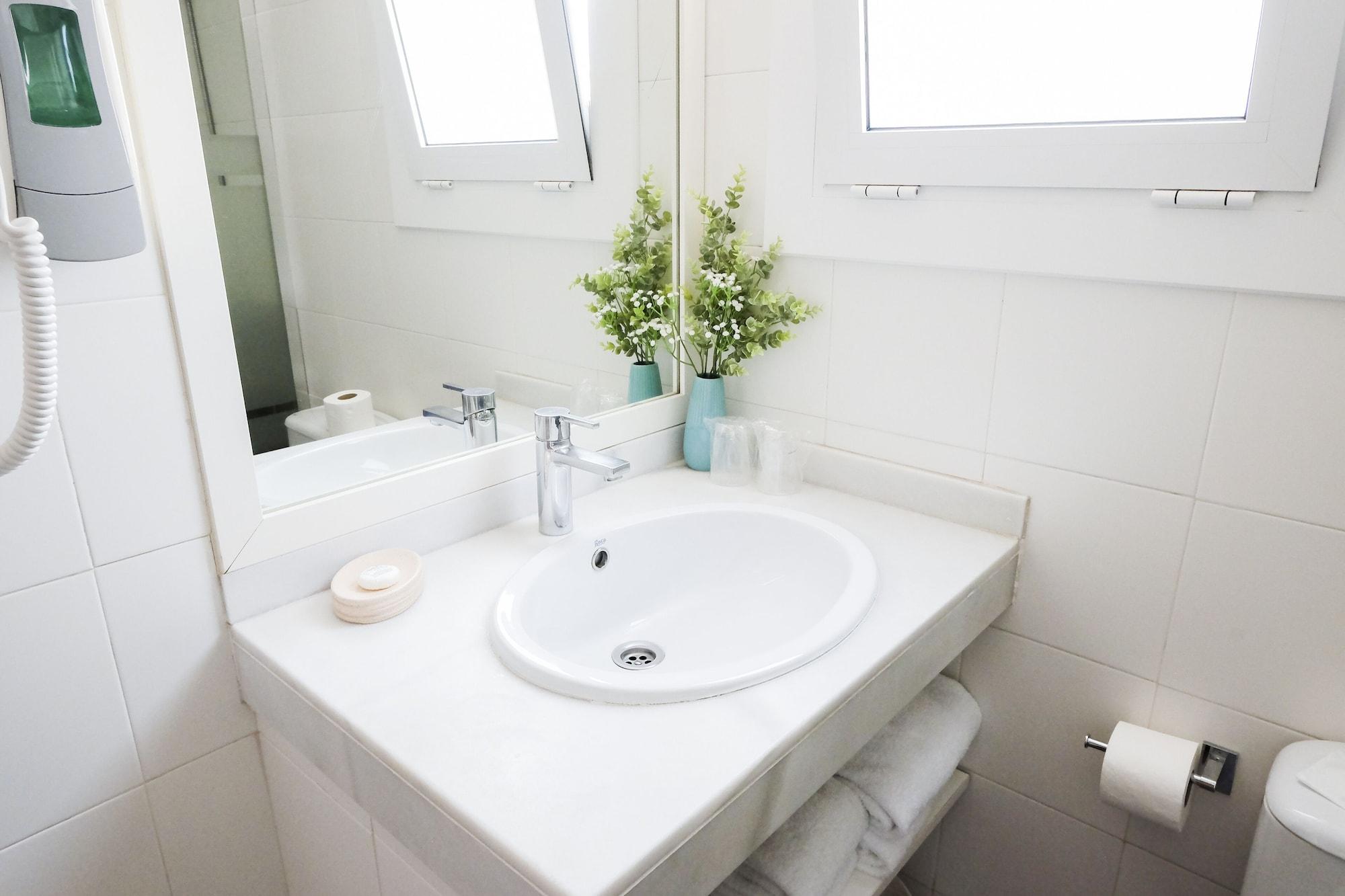 Basic, Subur Hotel Sitges 3/4