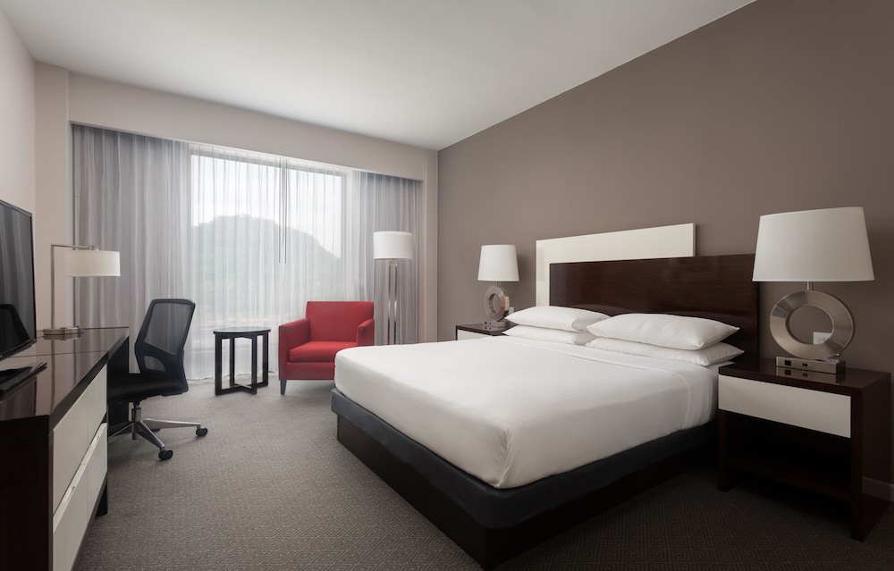 Standard, King Bed