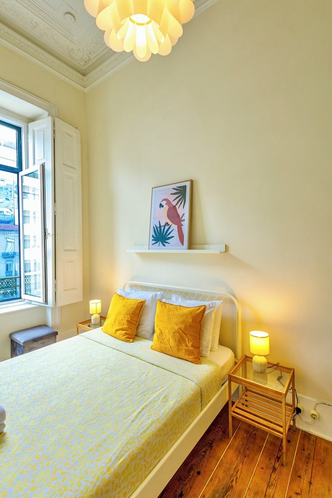ECONOMY, DOUBLE BED, CITY VIEW, SHARED BATHROOM
