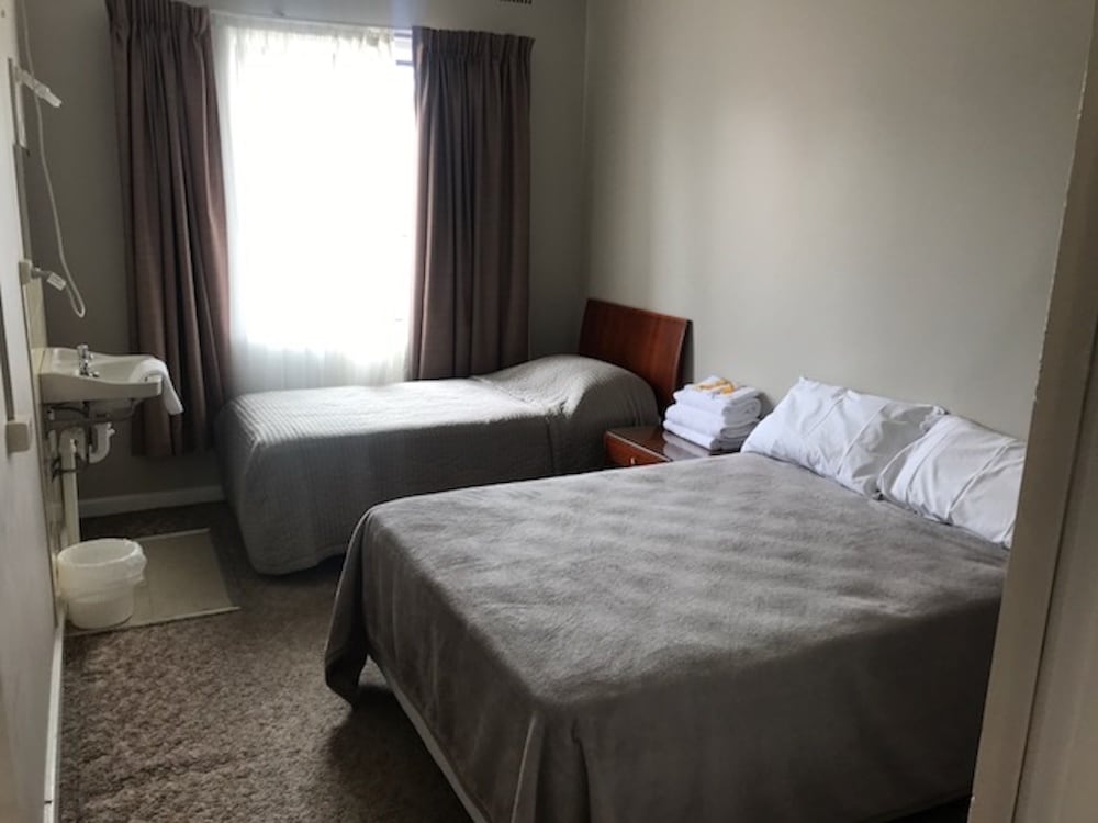 Lakes and Ocean Hotel Forster 15/40