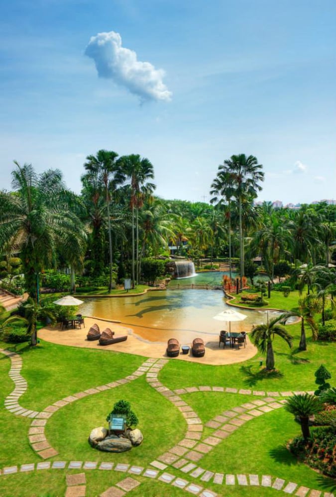 Cyberview Resort And Spa 39/66